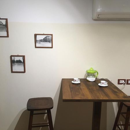 Apartament Pied At Terre Triest Zewnętrze zdjęcie
