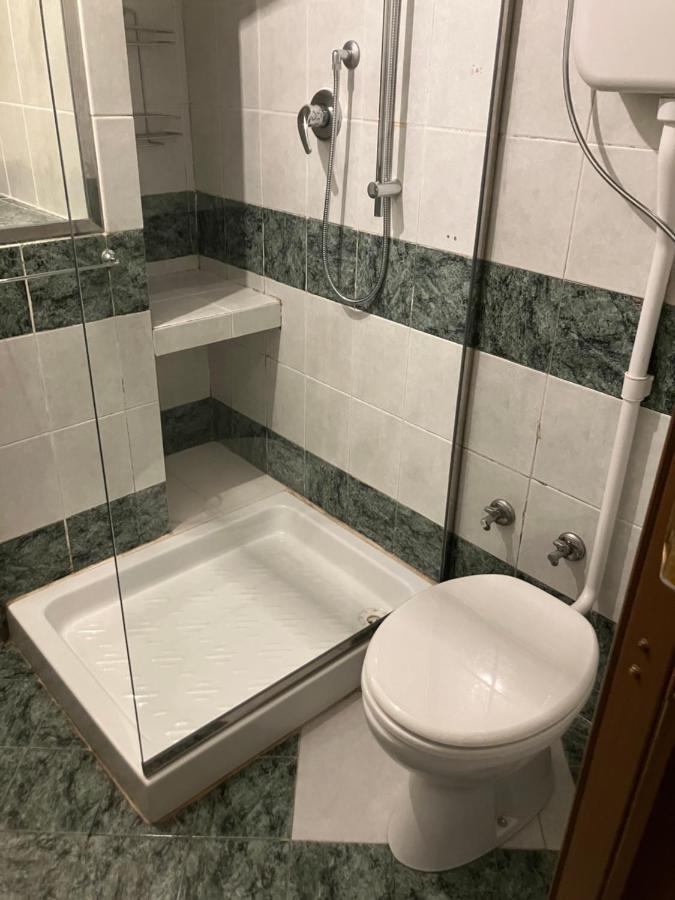 Apartament Pied At Terre Triest Zewnętrze zdjęcie