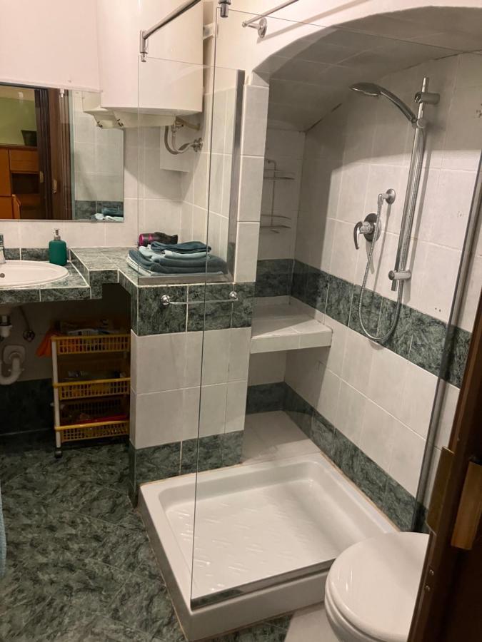 Apartament Pied At Terre Triest Zewnętrze zdjęcie
